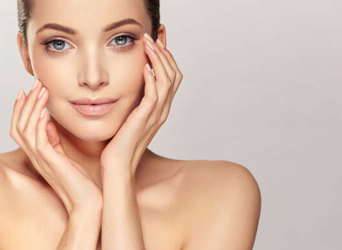 Hĺbkové čistenie, hydratačné ošetrenie s masážou či starostlivosť s diamantovou mikrodermabráziou.