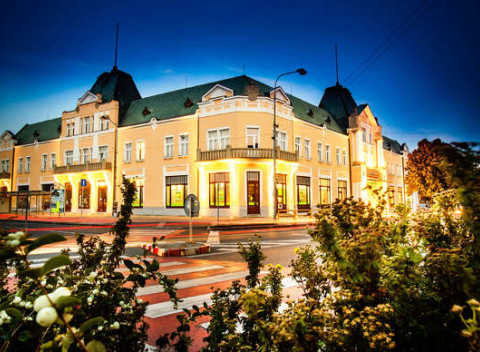 Pobyt s polpenziou v historickom hoteli Lev*** s možnosťou využitia wellness - priamo v centre mesta.