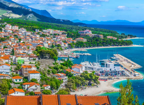 Obľúbené letovisko Baška Voda - polpenzia, dieťa do 12r zdarma, ubytovanie v penzióne Mediteraneo***.