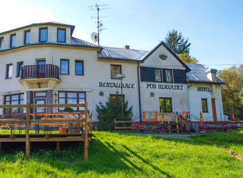 Český raj pri hrade Valdštejn nielen pre rodiny v Penzióne Pod Hlavaticí s polpenziou a masážami.