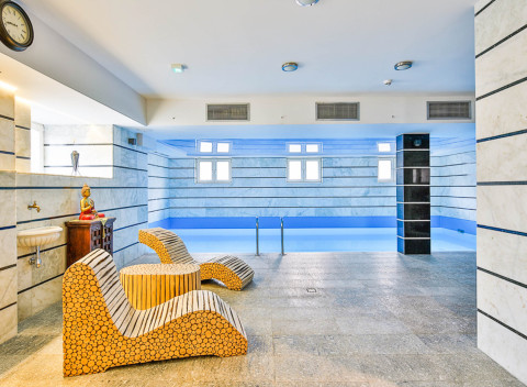 Vroclav v zámockom Orient Palace Hoteli *** s neobmedzeným wellness s bazénom a saunou + polpenzia.