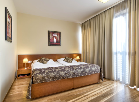 Východné Čechy: Hotel Tvrz Orlice **** s privátnym wellness, vstupmi do múzeí a polpenziou.