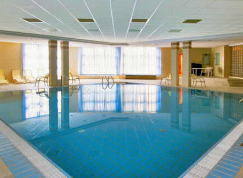 Wellness Hotel Rubin**** - vzácny pokoj v Budapešti, bazén, vírivka a množstvo sáun.