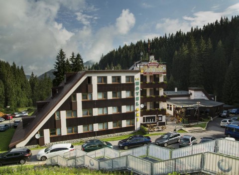 Navštívte Národný park Nízke Tatry. Hotel SKI vám ponúka ubytovanie priamo v Demänovskej Doline.