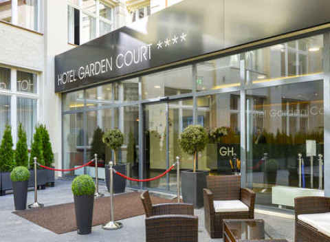 Moderný hotel Garden Court**** s raňajkami a vynikajúcou polohou v centre Prahy.