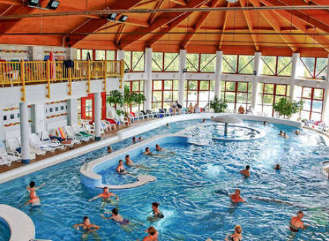 Kúpele + aquapark Zalakaros neobmedzene s ubytovaním a polpenziou v luxusnom hoteli Park Inn****.