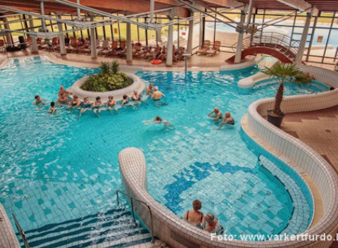 Pobyt v blízkosti termálnych kúpeľov v maďarskom mestečku Pápa v štýlovom hoteli.