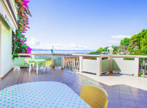 Makarská riviéra s ubytovaním vo Vile Marta s RegioJet autobusovou dopravou.