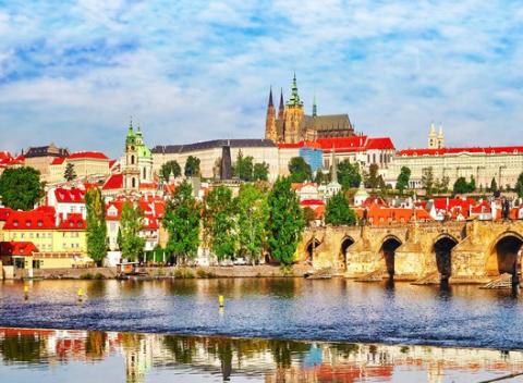 "V Praze je blaze!" - staré, známe a stále pravdivé. Lacný pobyt v Prahe neďaleko centra s dieťaťom do 6 rokov zadarmo a raňajkami.