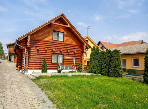 Drevenice v Podhájskej – výhodné rodinné pobyty na 3 až 7 nocí.