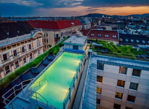Pôsobivý hotel Continental**** v historickom centre Budapešti s jedinečným strešným wellness.