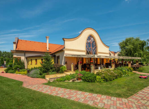 Relaxačný pobyt v lesnom prostredí vo Wellness Hoteli Spark****, kúsok od Bratislavy.