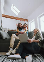 42. stránka Black Red White letáku